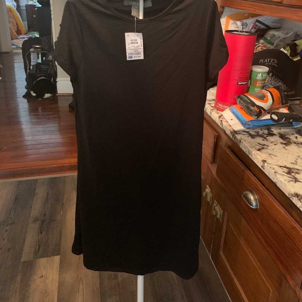Lark + Grey  black rayon blend tee‎ stress. NWT. Retail 34